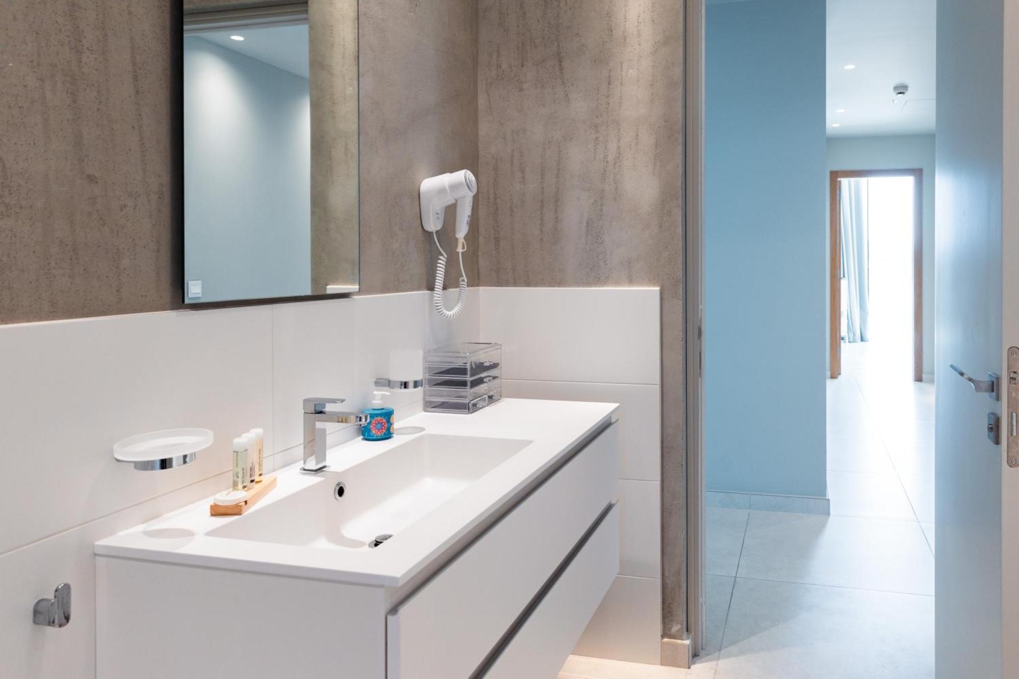Modern Apartment In The Center Of St Julians By Arcobnb Saint Julian's Exterior photo